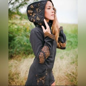 Fourth Dimension Atarya Hoodie Zip Up